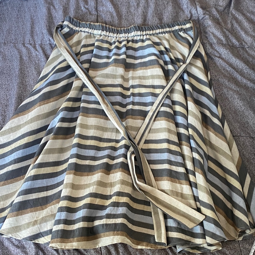 Chic Striped Beige and Gray Skater Skirt